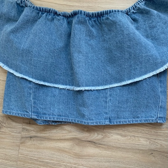 American Eagle denim off the shoulder top - Picture 4 of 10